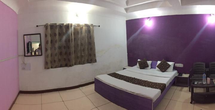 Hotel Velvet Rajkot Exterior foto